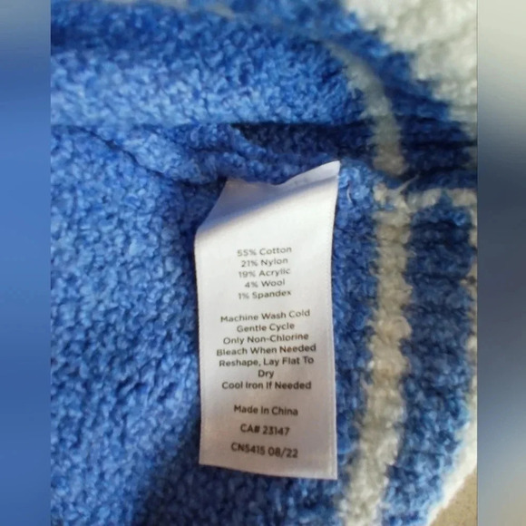 Talbot women's XS scoopneck sweater blue white very soft - Picture 3 of 6